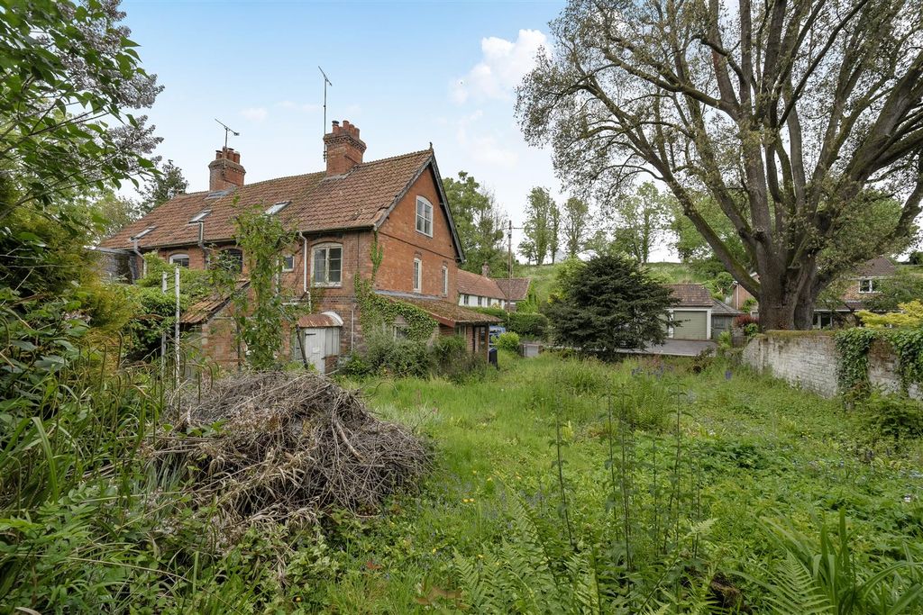 Property photo 3 of 12 1463831-17-6A0B1E3c6c4A5.Jpg