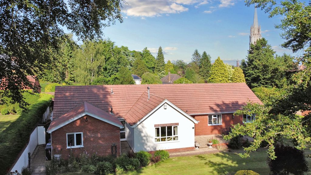 Property photo 1 of 43