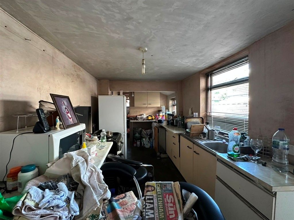 Property photo 3 of 8 Kitchen/Breakfast Room