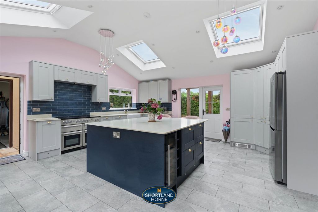 Property photo 3 of 73 Ferndown, Wall Hill Road (58 Of 87).Jpg
