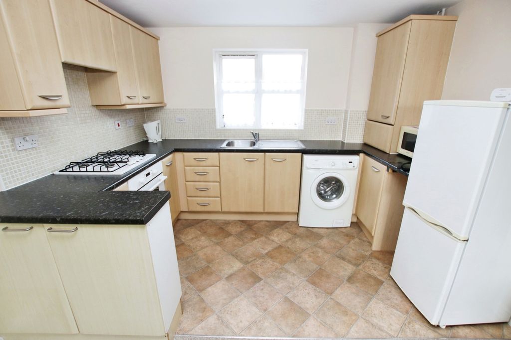 Property photo 3 of 9 4502912