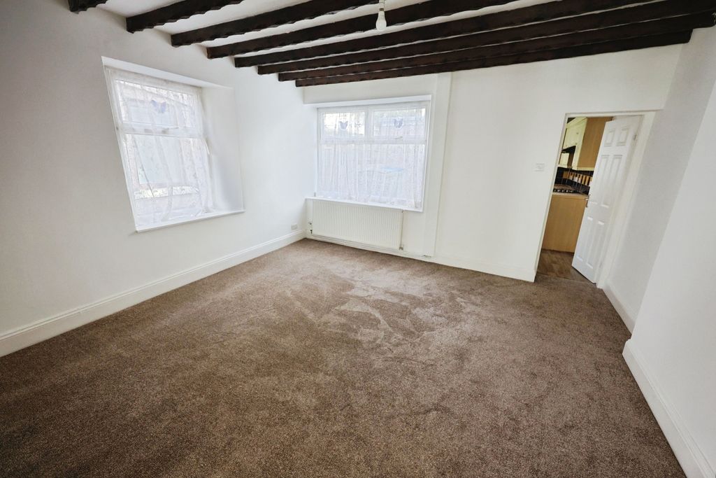 Property photo 3 of 10 Pbox-Img.Jpg