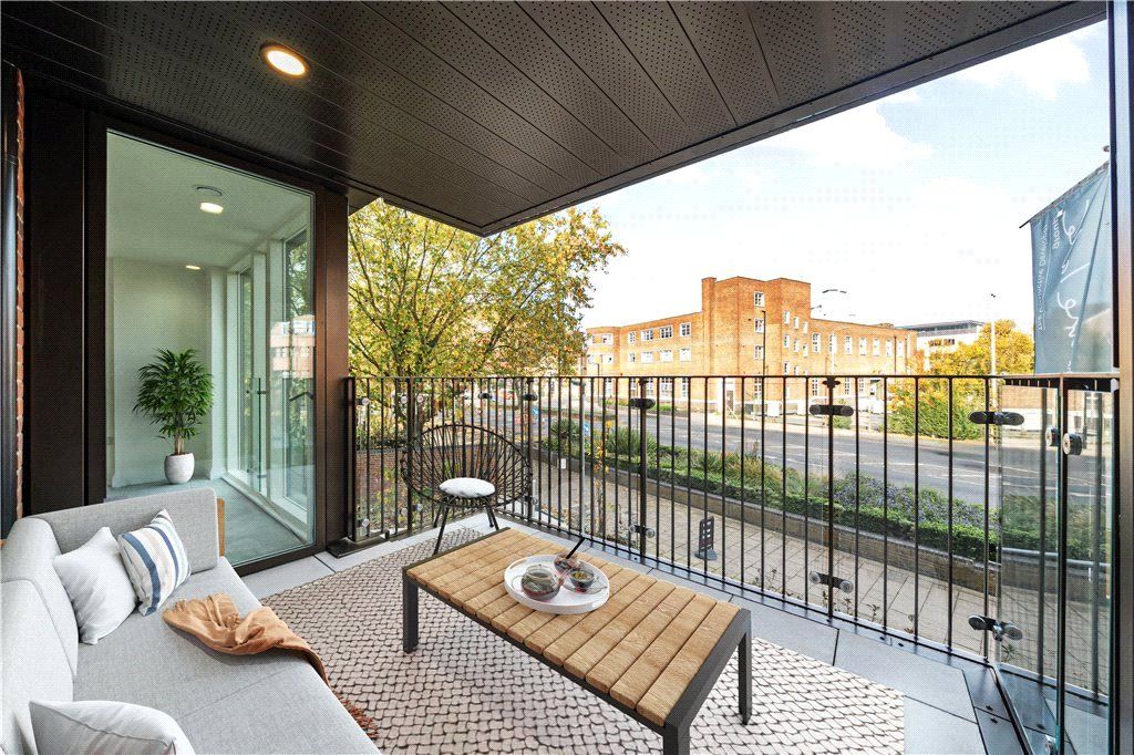 Property photo 2 of 6 Terrace