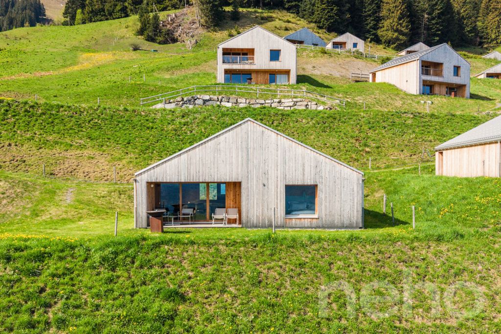 Property photo 1 of 4