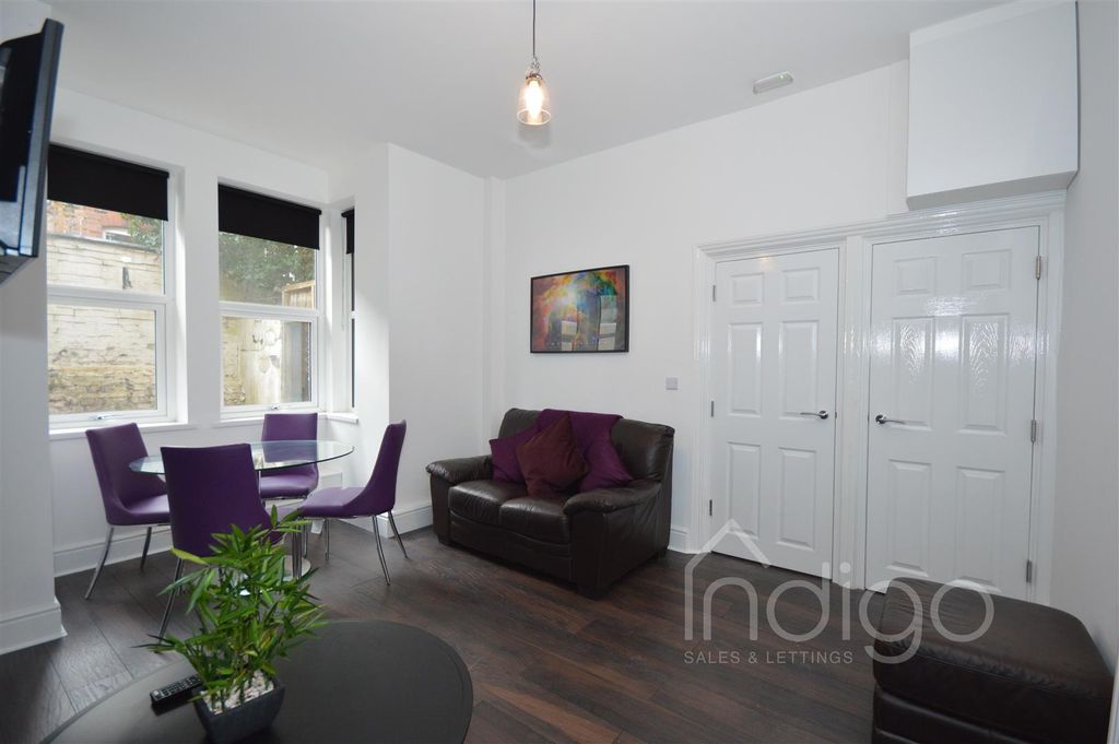 Property photo 3 of 13 Qlfsnnblveqpvd8W6Yv9Fq.Jpg