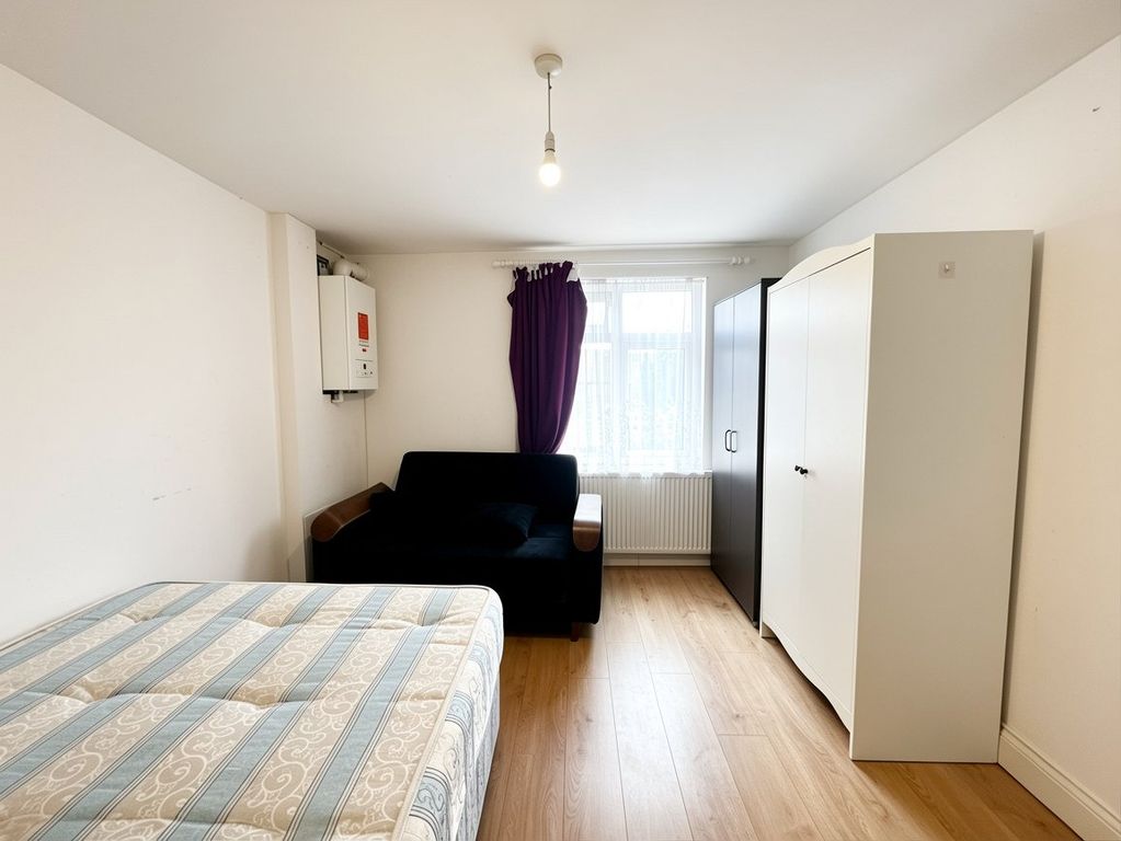 Property photo 3 of 9 Gallery