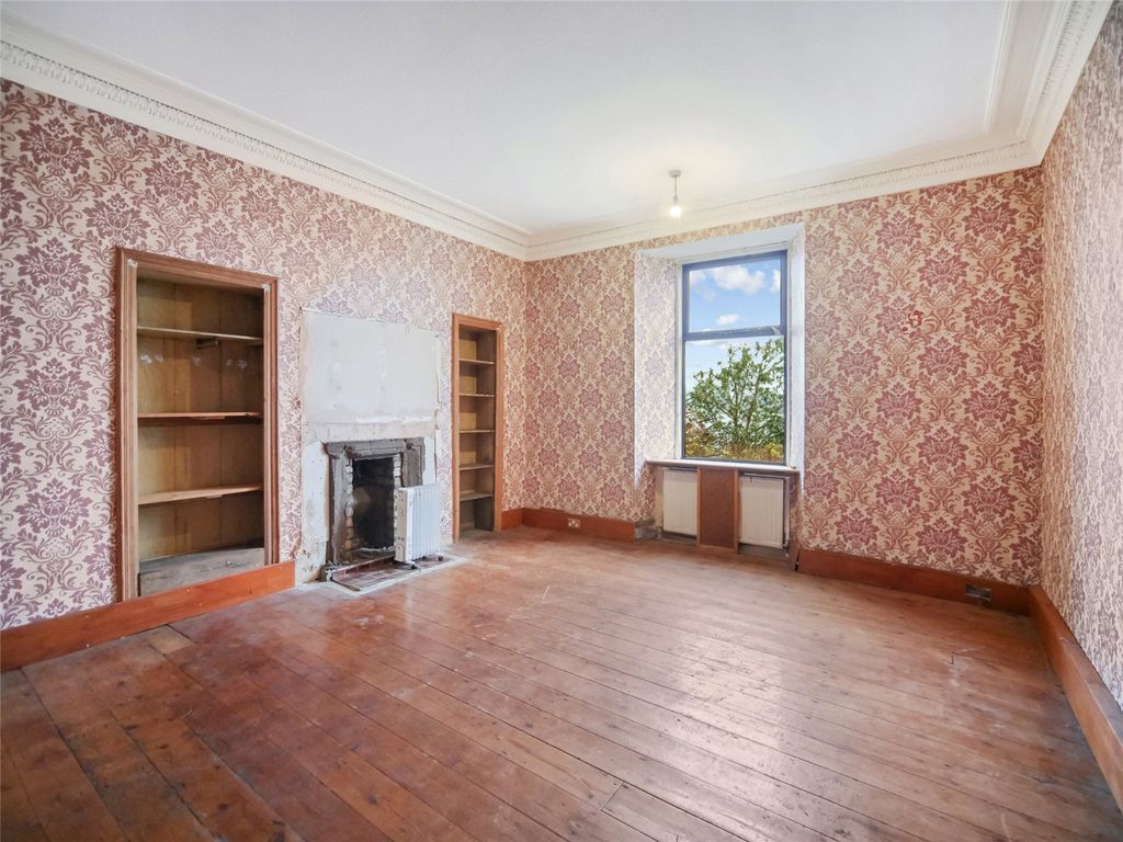 Property photo 3 of 23 Picture No. 24