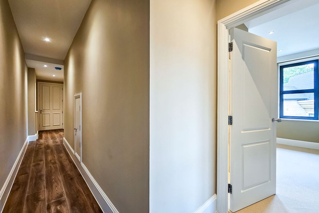 Additional image 8 of 2 bed flat to rent11 Windsor Court, Clarence Drive HG1