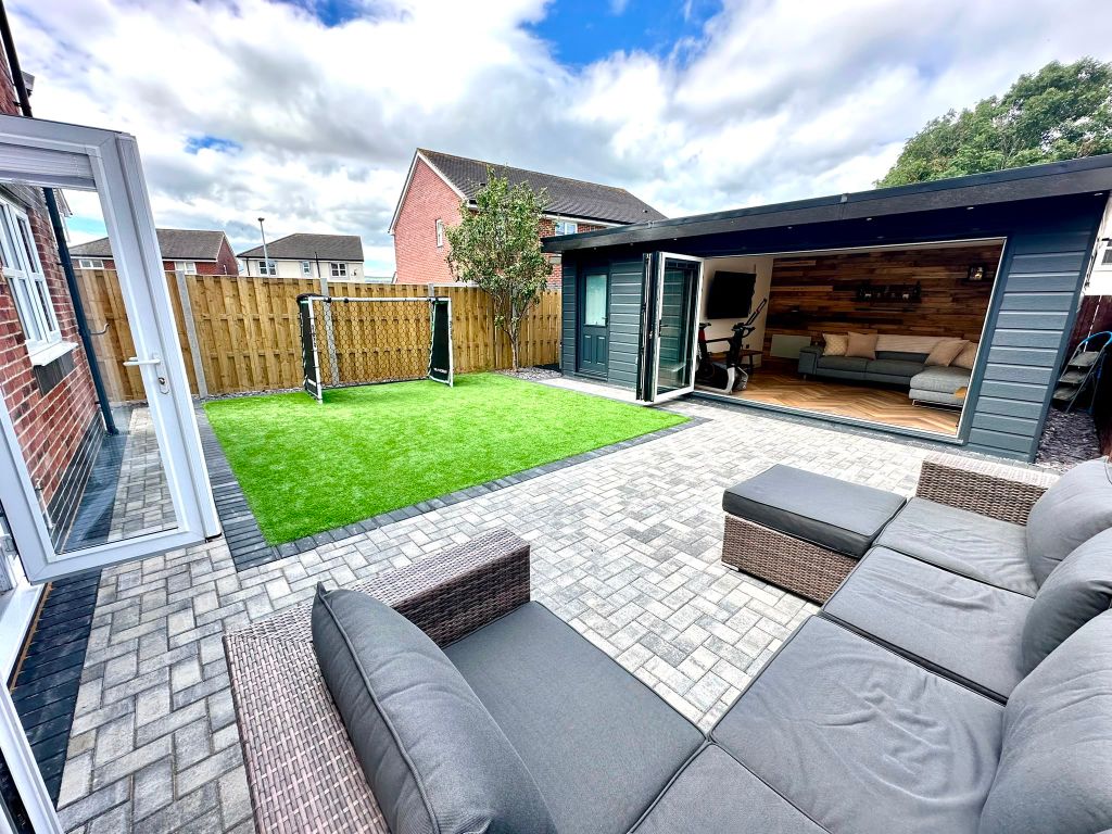 Property photo 2 of 21