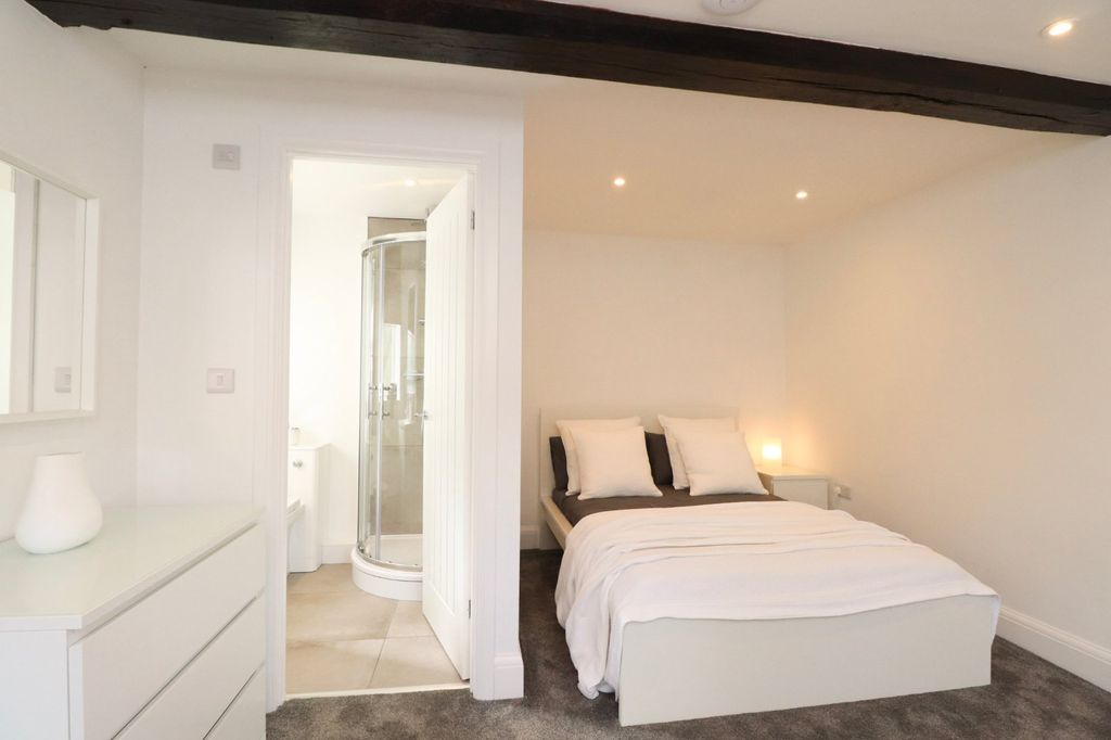 Property photo 2 of 14 Picture No. 29