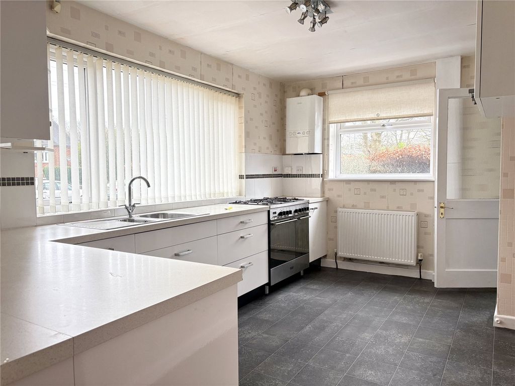 Property photo 2 of 14 Kitchen