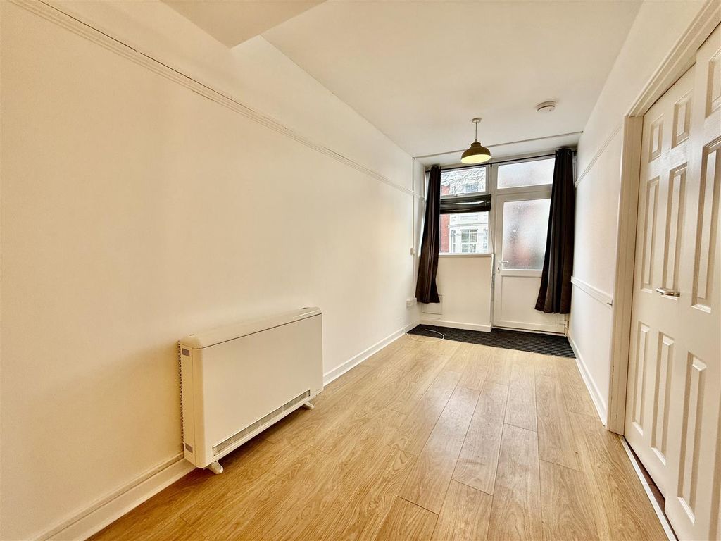 Property photo 3 of 8 Img_3485.Jpeg