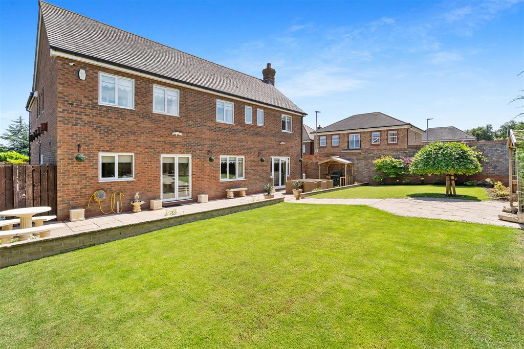 Additional image 43 of 5 bed detached house for saleSnowdrop Road, Hartlepool TS26