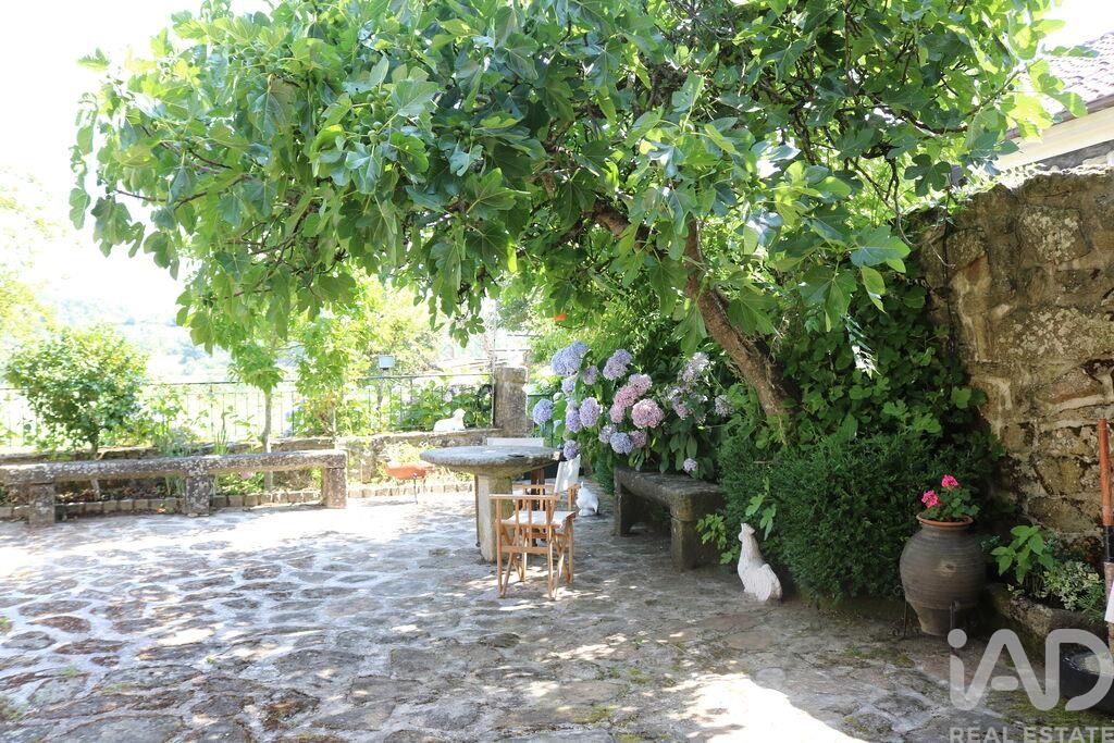 Property photo 2 of 38