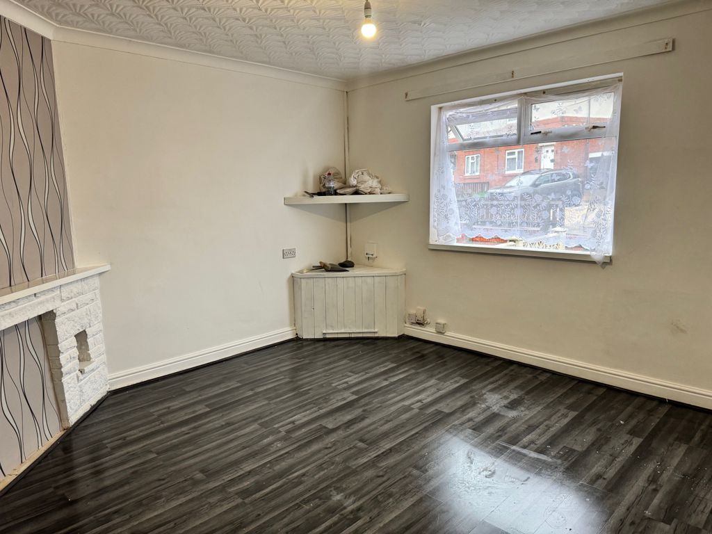 Property photo 3 of 7 Img_4313