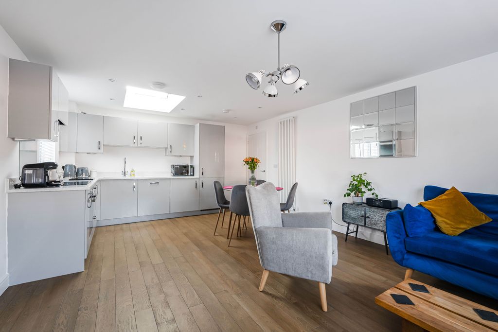 Property photo 3 of 17 16_69039