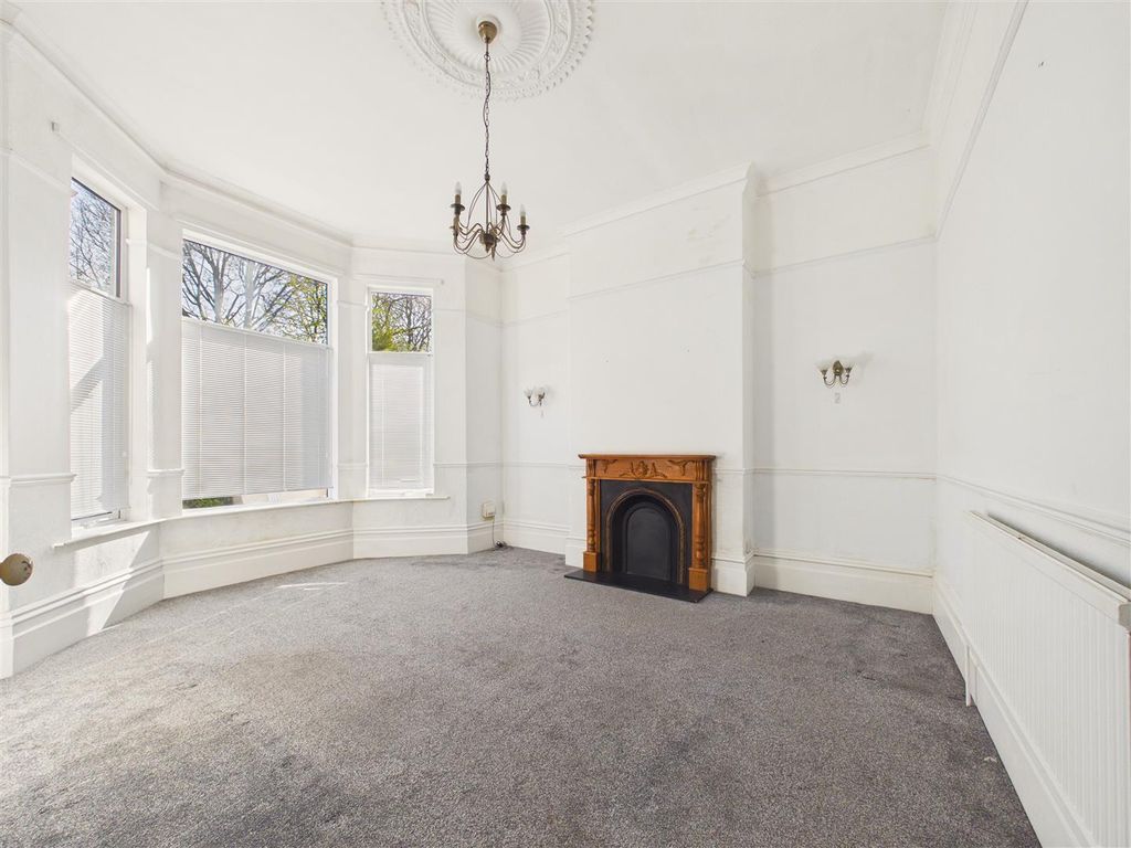 Property photo 2 of 15 Cam05451G0-Pr0120-Still014.Jpg