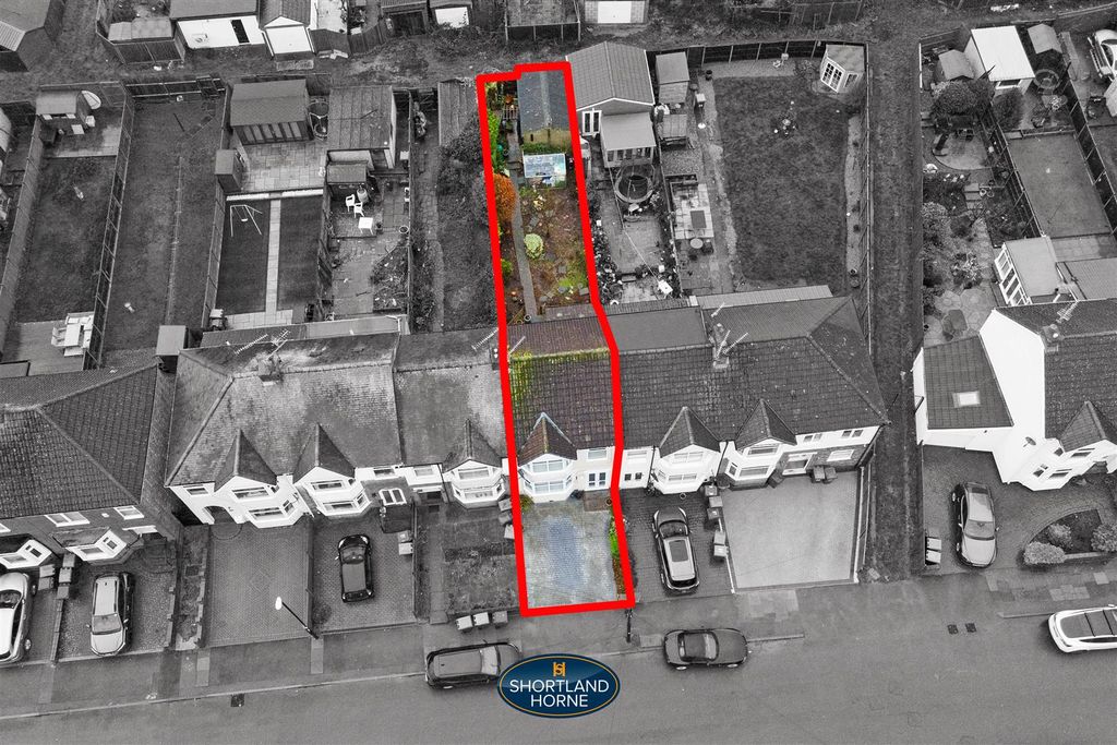 Property photo 2 of 25 95 Dickens Road (2 Of 24).Jpg