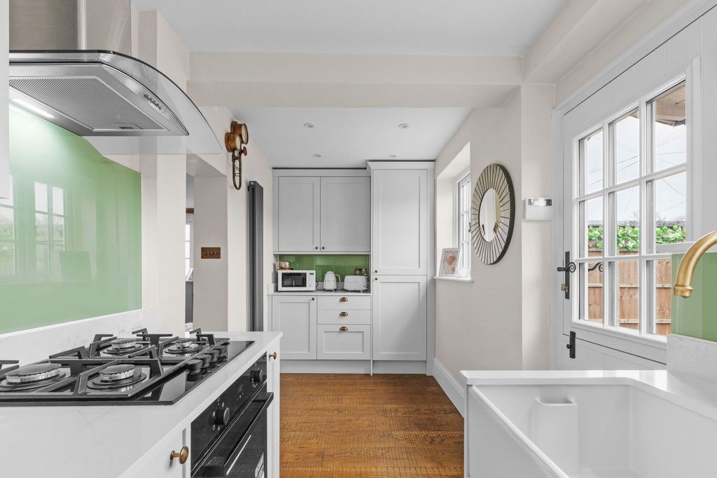 Property photo 3 of 15