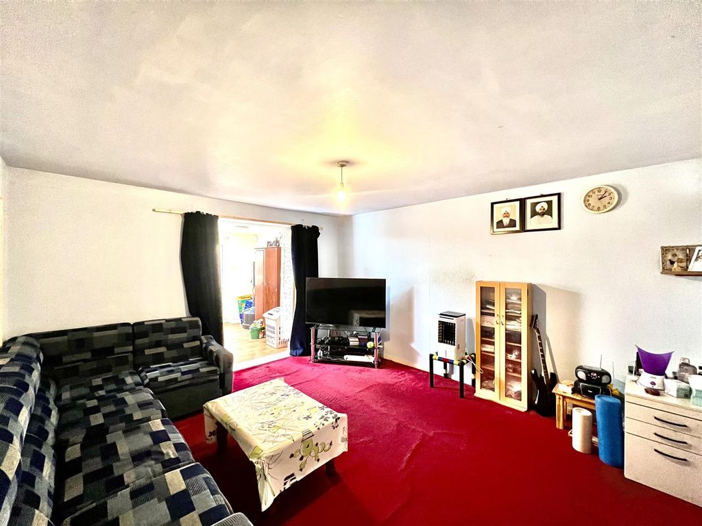 Property photo 2 of 8 Reception Room