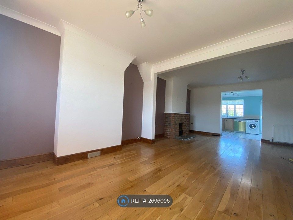 Property photo 3 of 14 Living Room