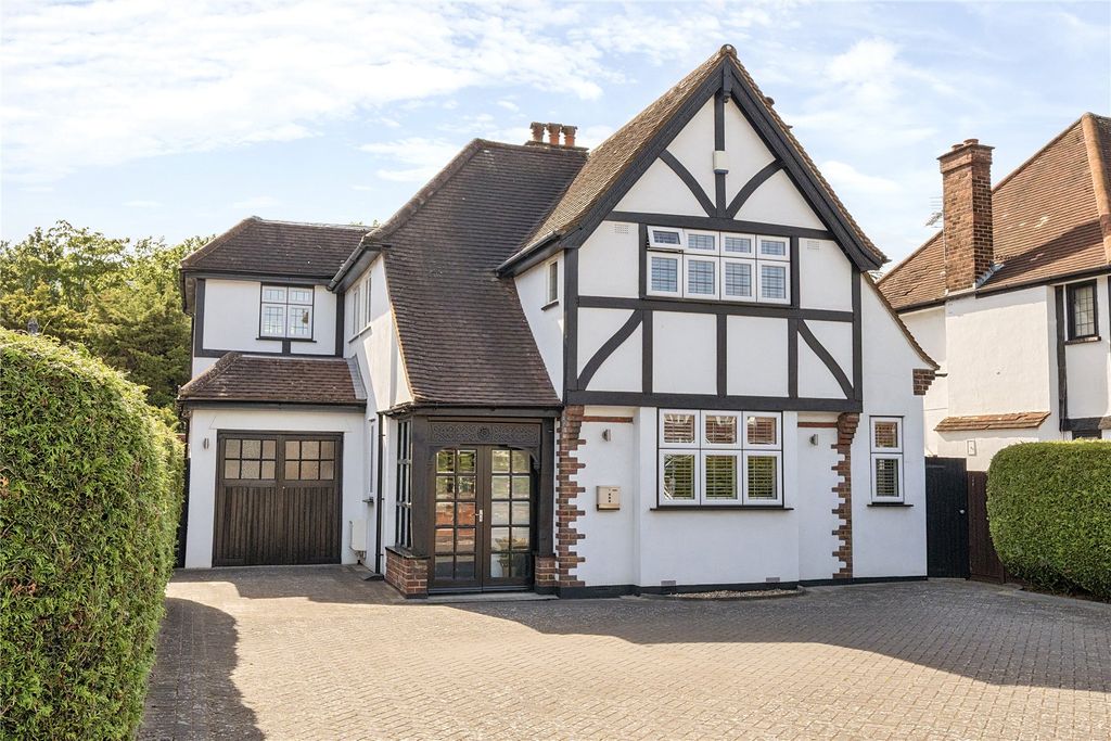 Property photo 1 of 37 Picture No. 22