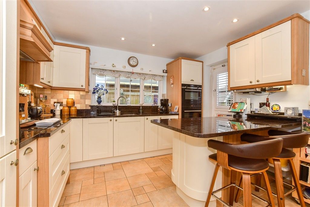 Property photo 1 of 18 Kitchen
