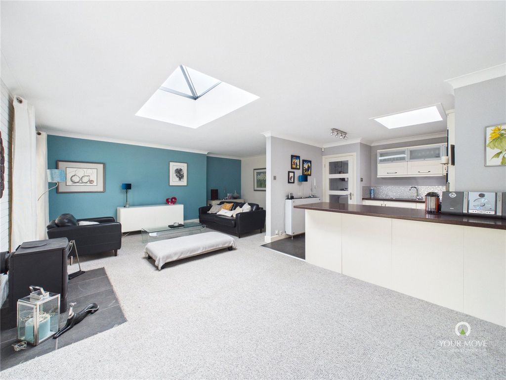 Property photo 2 of 18 Picture No. 29