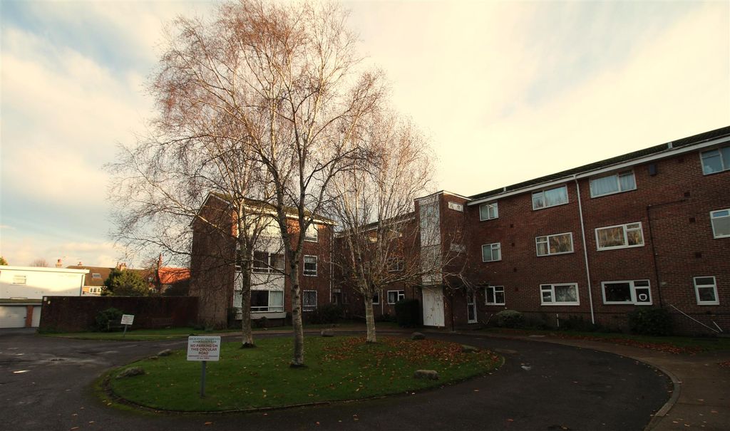 Property photo 1 of 6 Front.Jpg