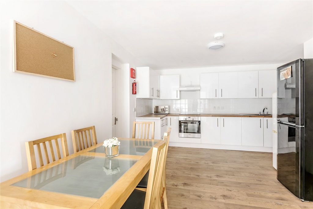 Property photo 2 of 8 Picture No. 05