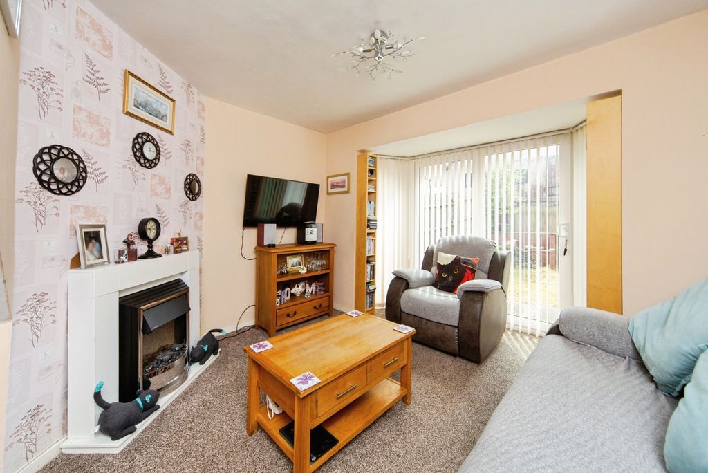 Property photo 3 of 11 Pbox-Img.Jpg
