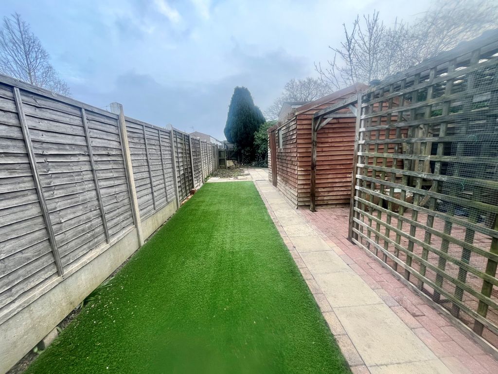 Property photo 3 of 9 Garden