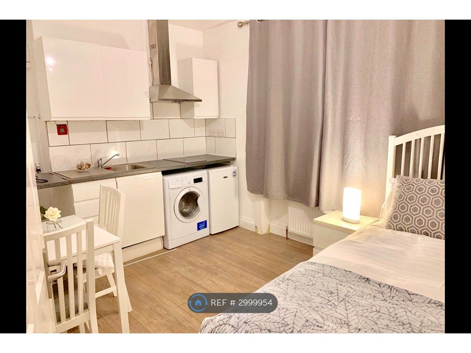 Property photo 1 of 7 Studio