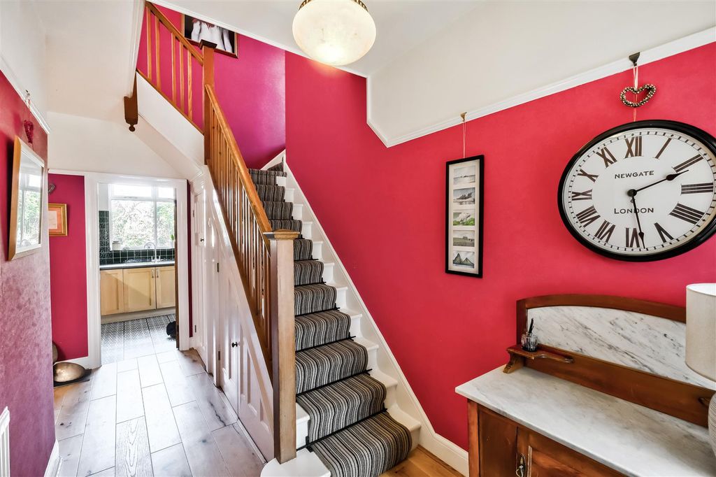 Property photo 2 of 22
