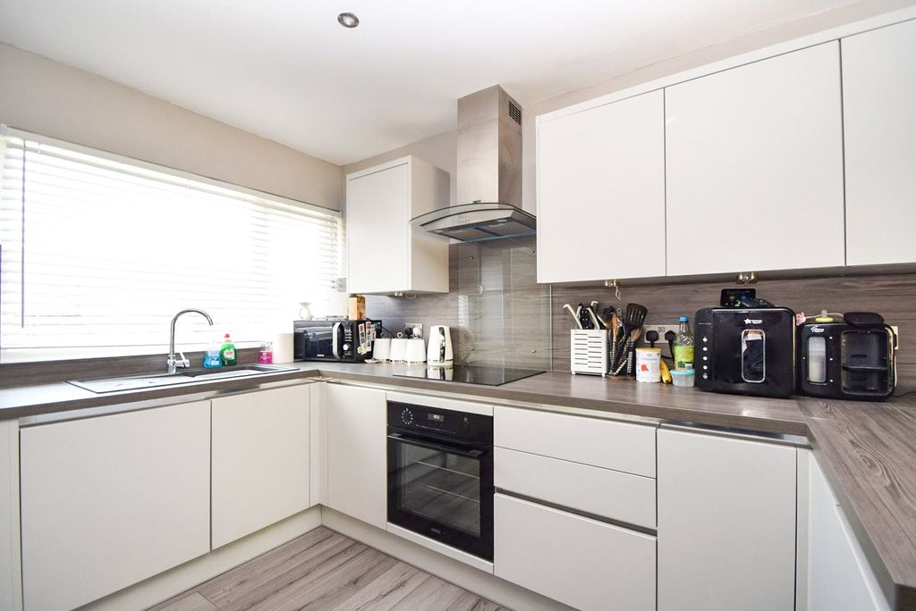 Property photo 3 of 13 Picture No. 20