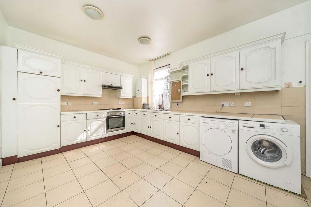 Property photo 2 of 4