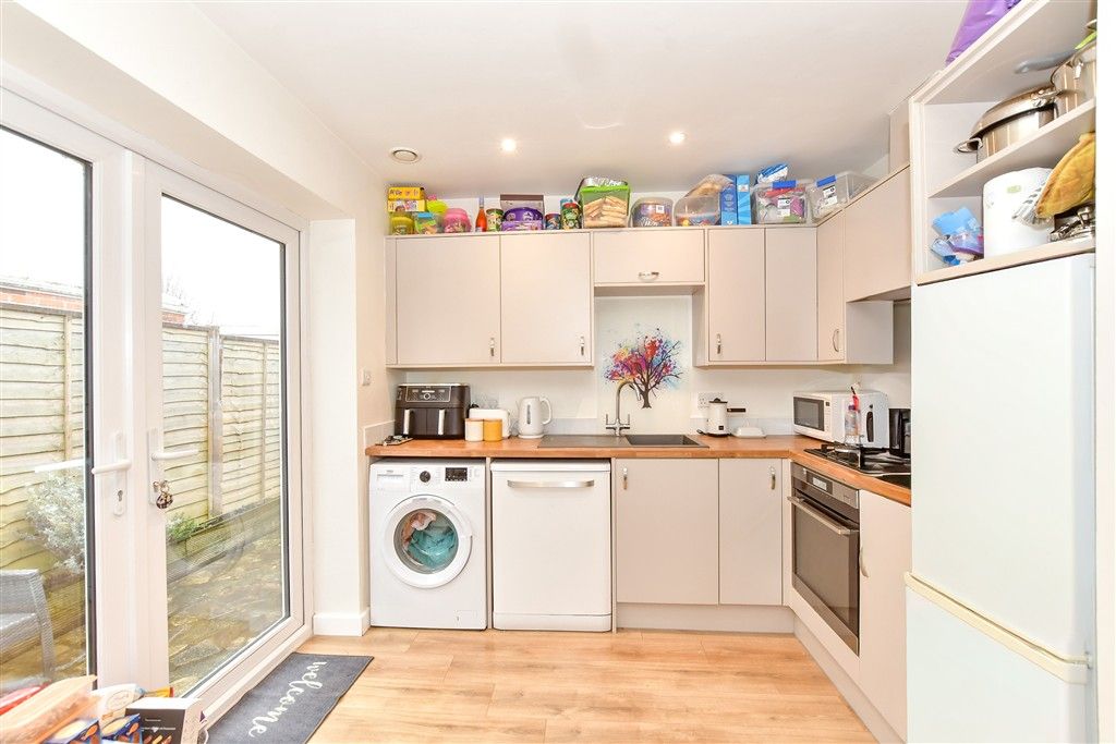 Property photo 3 of 12 Kitchen