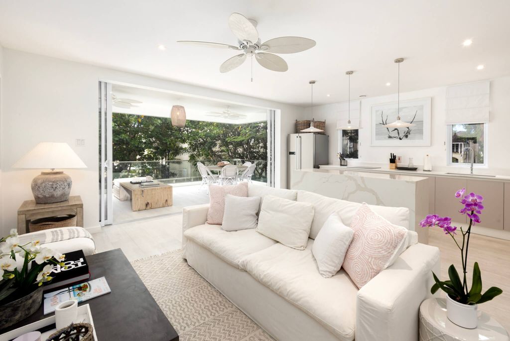 Property photo 2 of 25