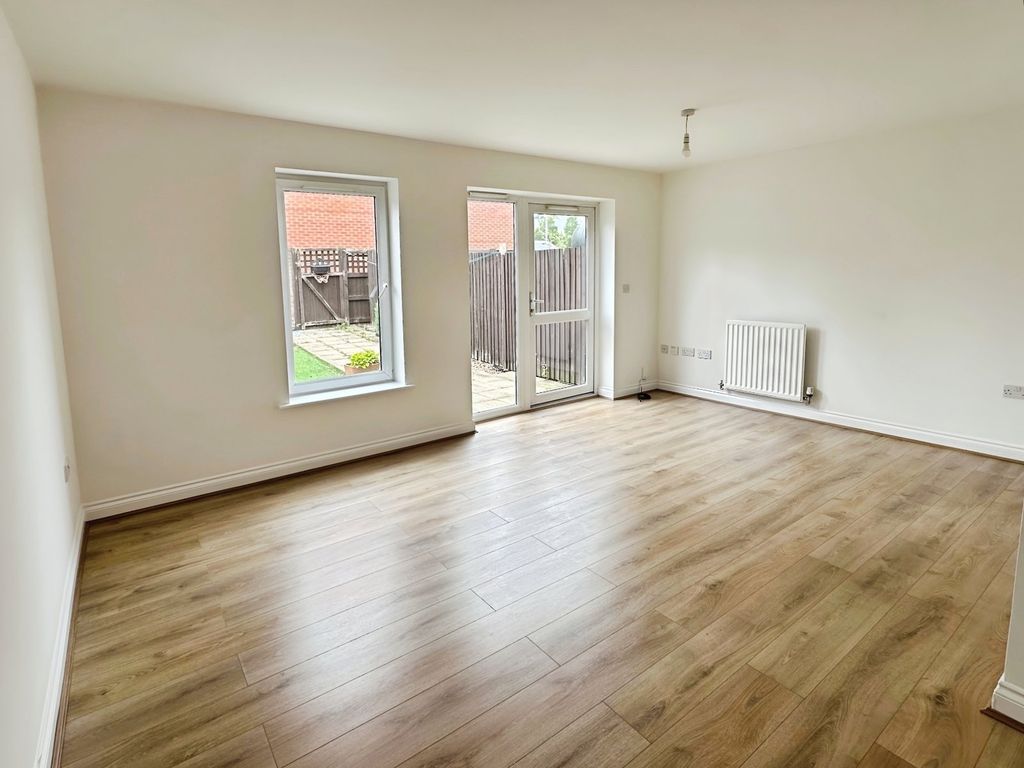 Property photo 2 of 19 Photo