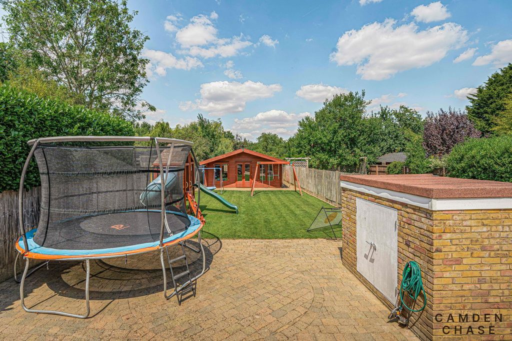 Property photo 3 of 36