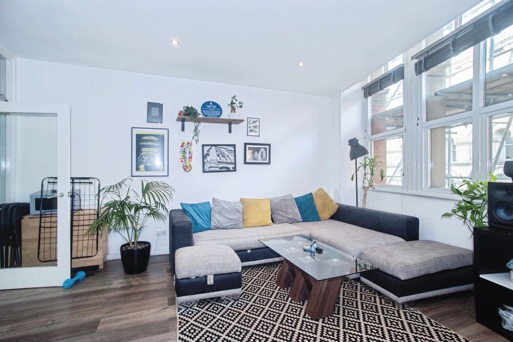 Property photo 2 of 16 Pbox-Img.Jpg