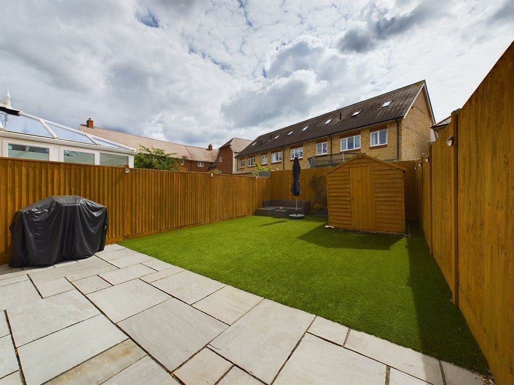 Property photo 2 of 11 Garden