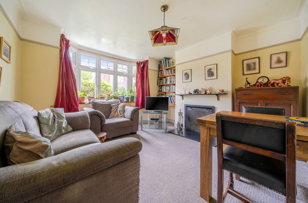 Property photo 2 of 16