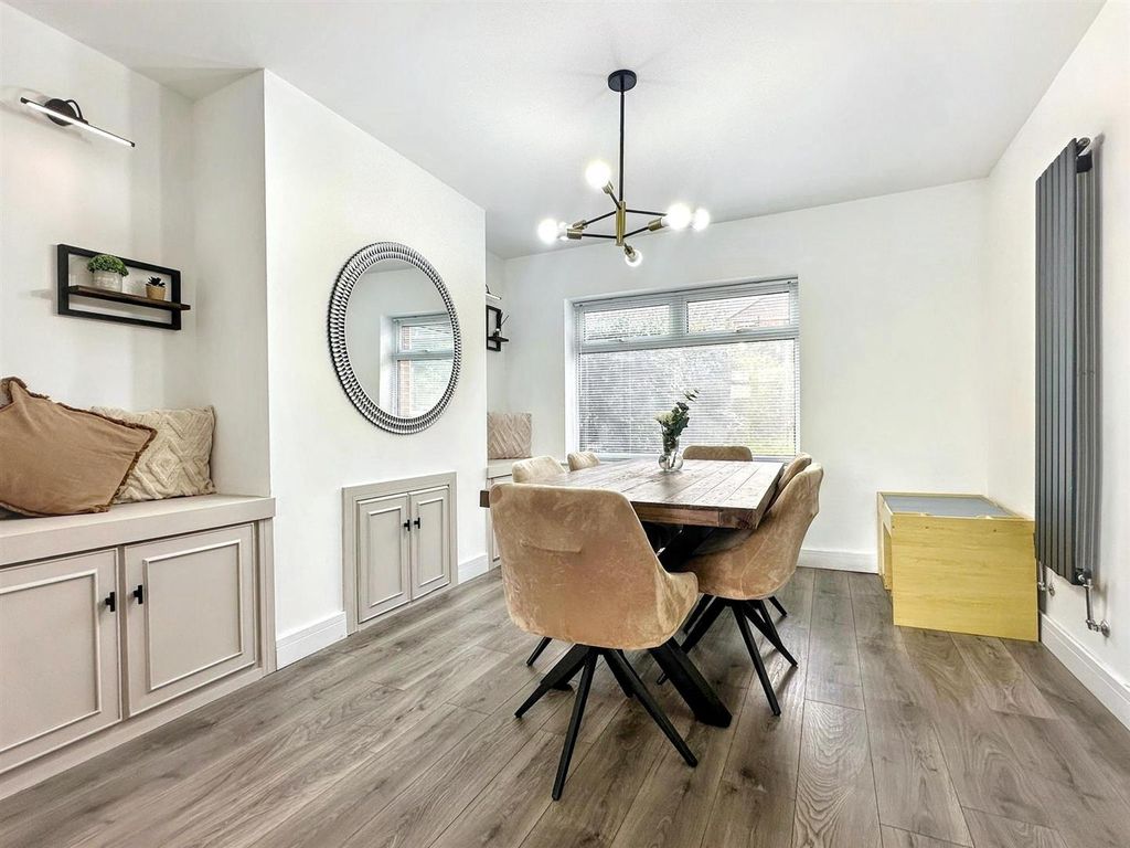 Property photo 3 of 24 Dining Area