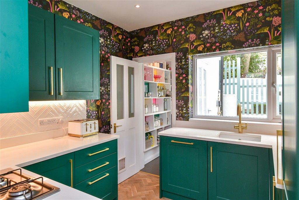 Property photo 1 of 19 Kitchen