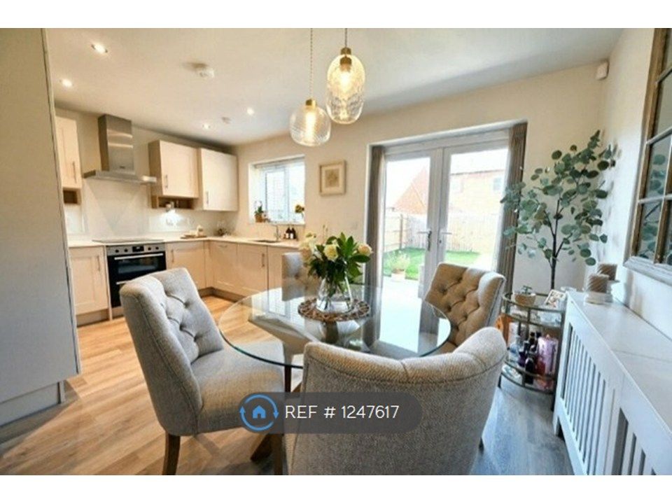 Property photo 3 of 14 Kitchen Diner