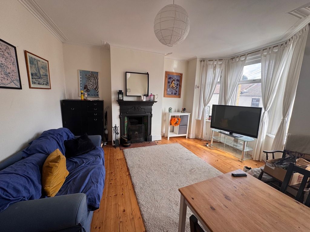 Property photo 2 of 16 Picture No. 14