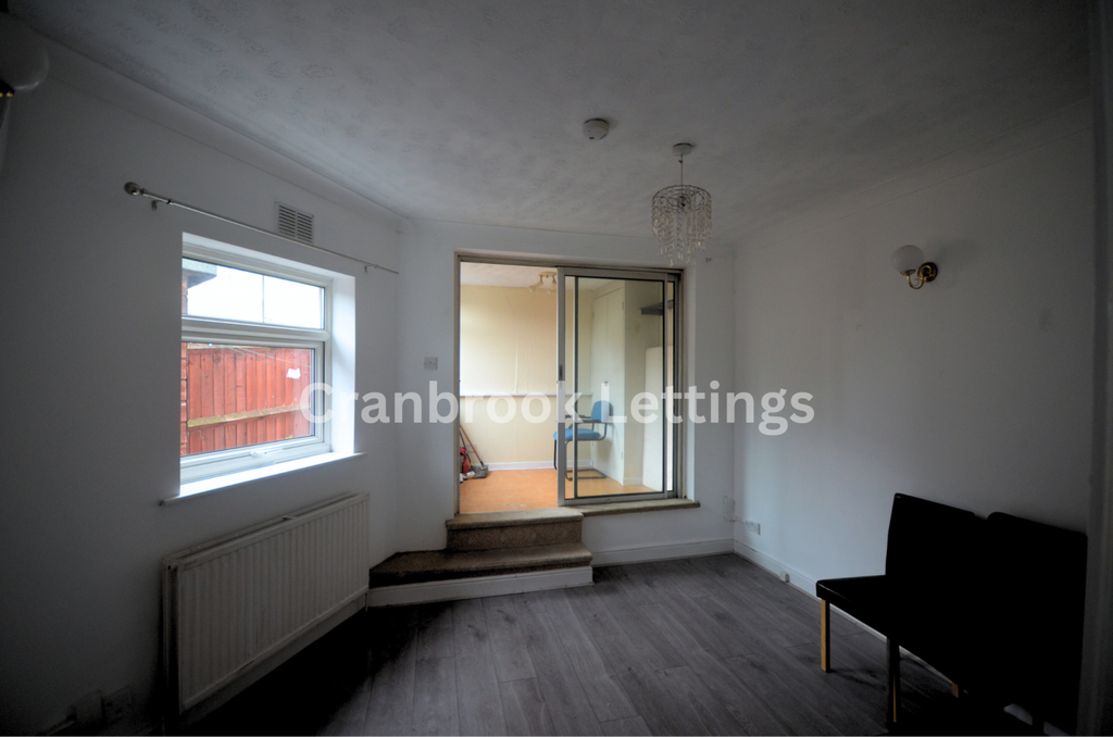 Property photo 3 of 7 Gallery