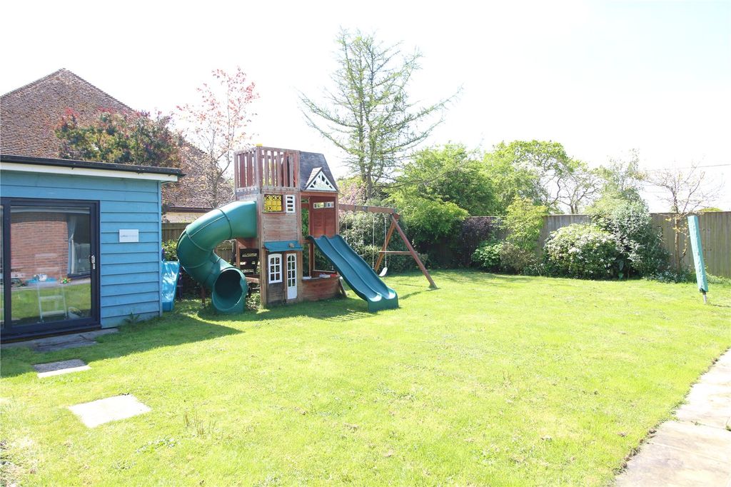 Property photo 2 of 14 Picture No. 04
