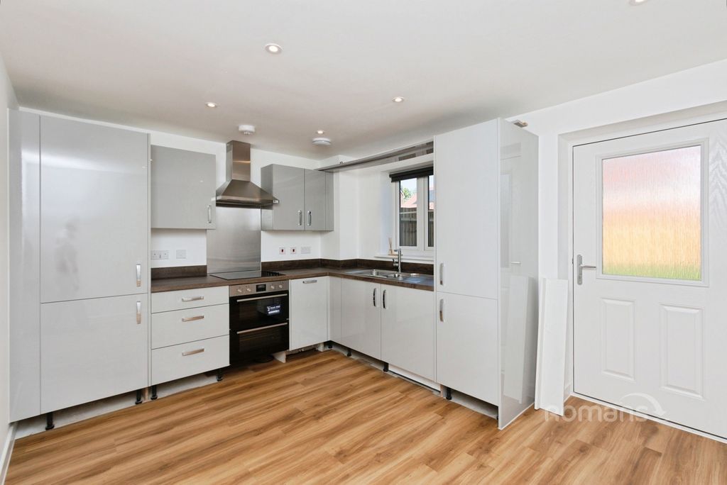 Property photo 2 of 13 Pbox-Img.Jpg